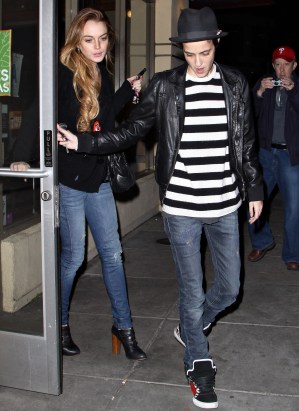 Lindsay Lohan And Samantha Ronson Shop At Kid Robot!